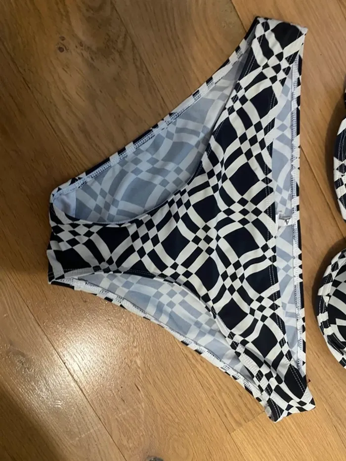 Maillot de bain 2 pièces Aubade en 38, 90B - photo numéro 2