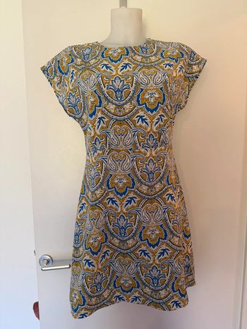 Robe courte mango bleue jaune et blanche