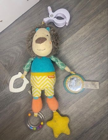 Lion éveil poussette 