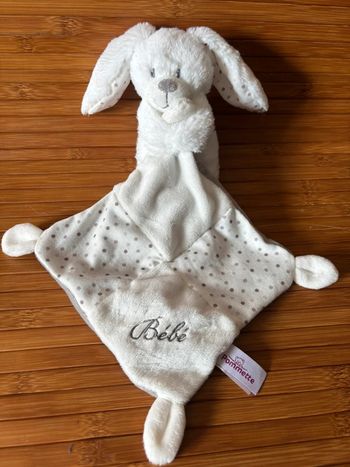 Neuf doudou lapin mouchoir blanc pois gris bébé pommette