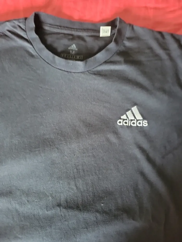 Tee-shirt adidas taille M - photo numéro 2