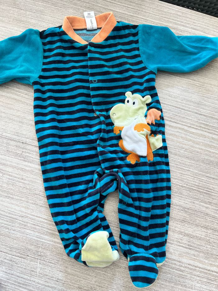 Lot pyjamas 6 mois - photo numéro 6