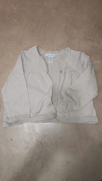 Petit gilet gris beige taille 12 mois marque obaibi