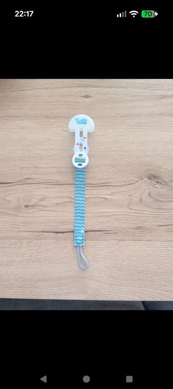 Attache tétine 