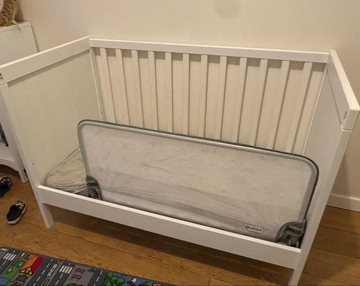 Lit bébé IKEA - photo numéro 2