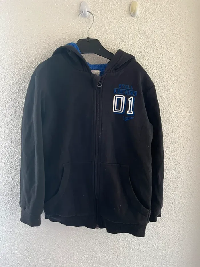 Veste chaude à capuche taille 8 ans 💫