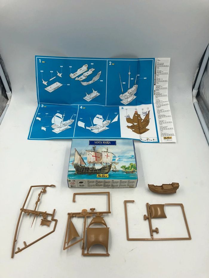 Maquette Heller Santa Maria 1/350 - photo numéro 2