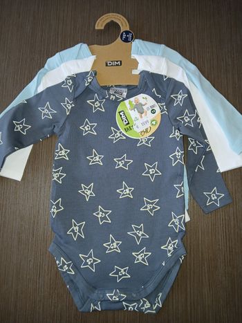 lot de trois bodies garcon dim 3 mois