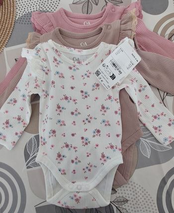 Lot de 3 body fleuri