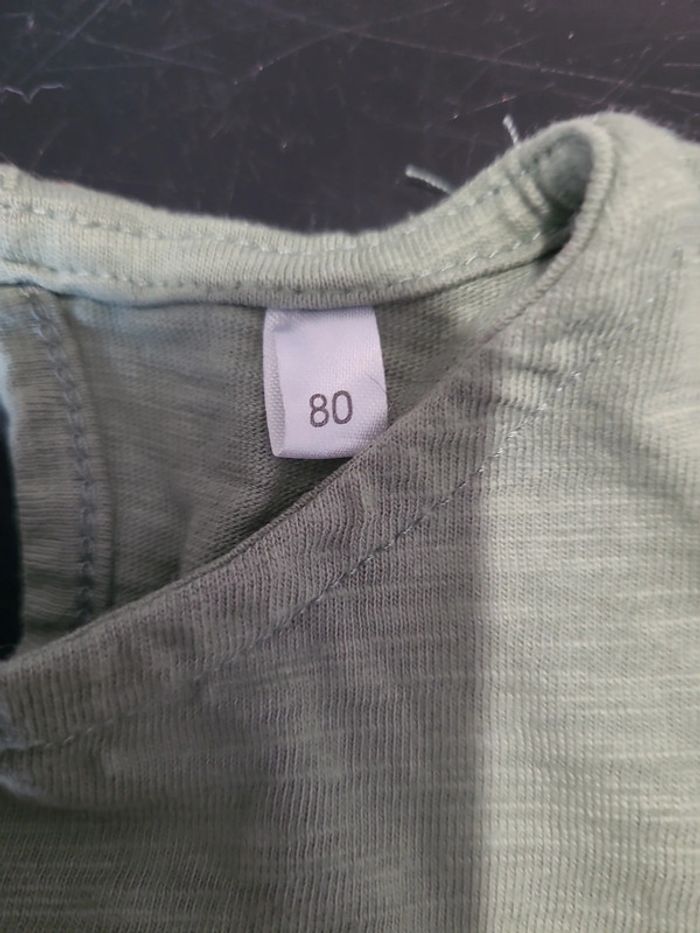 Tee-shirt vert - photo numéro 3