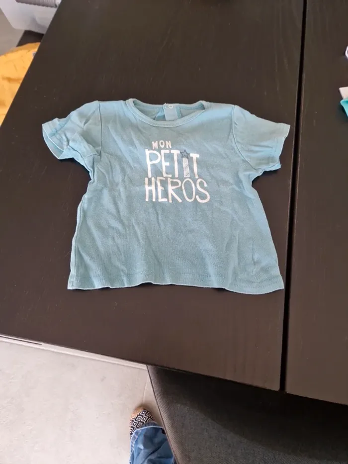 Tee shirt taille 2 ans