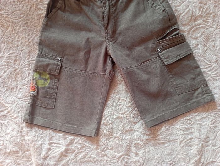 Lot de 2 shorts 4 ans très bon état - photo numéro 13