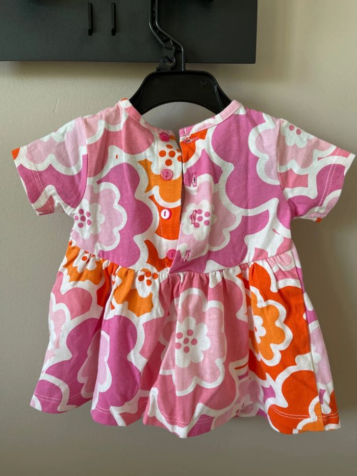 Robe neuve taille 3 mois - photo numéro 2
