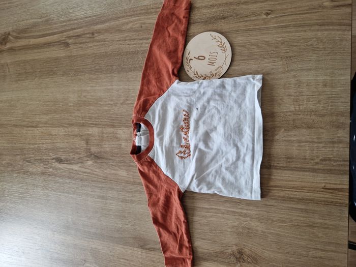 T-shirt Manches Longues Raglan Bicolore 'Aventurier' Kiabi - 6 mois