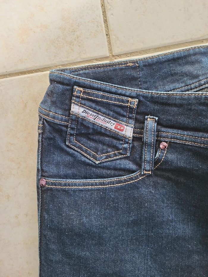 Jean bleu foncé Diesel - photo numéro 4
