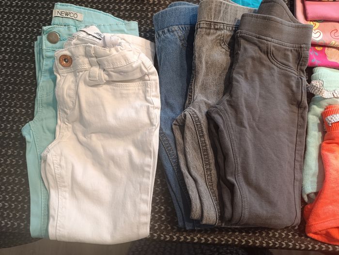 Lot vêtements été fille 5 ans TBE - photo numéro 2