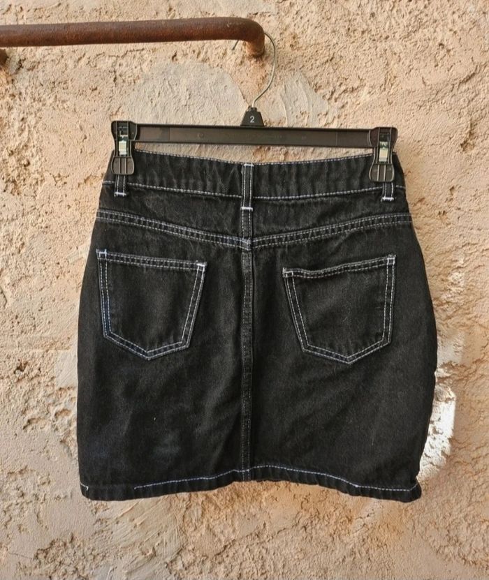 Jupe en jean noir - photo numéro 4