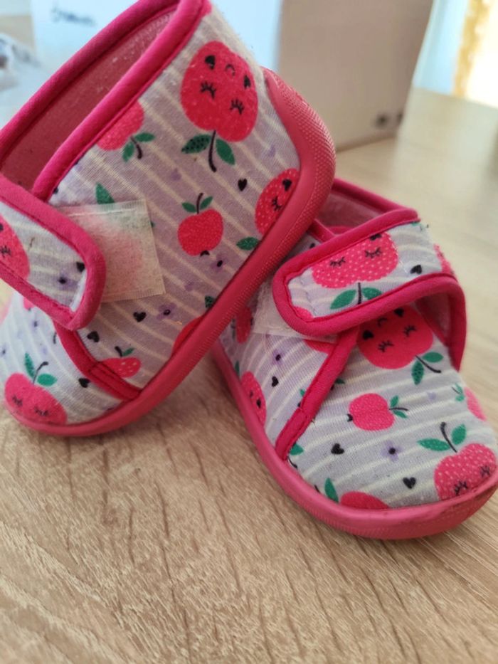 Chaussons rose - photo numéro 2