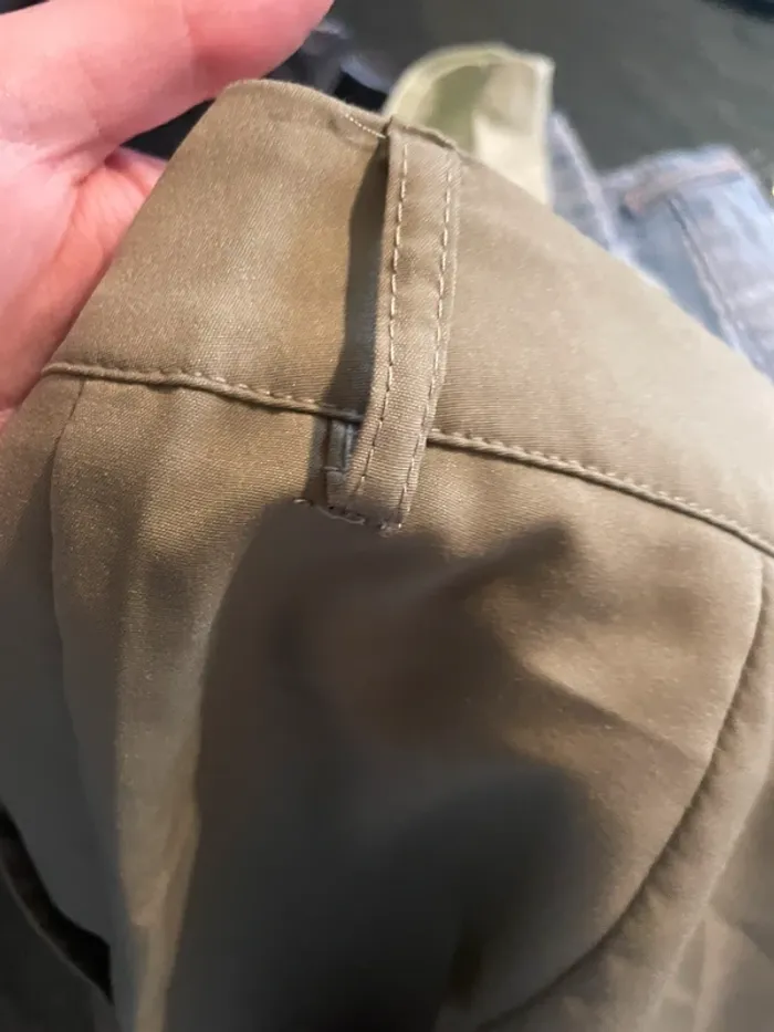 Cargo kaki a poches - photo numéro 8