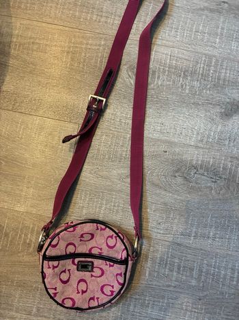 Sac bandoulière Guess violet