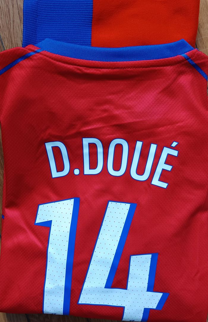 Maillot PSG football taille 12 ans modèle D.Doué rouge 2026 - photo numéro 5