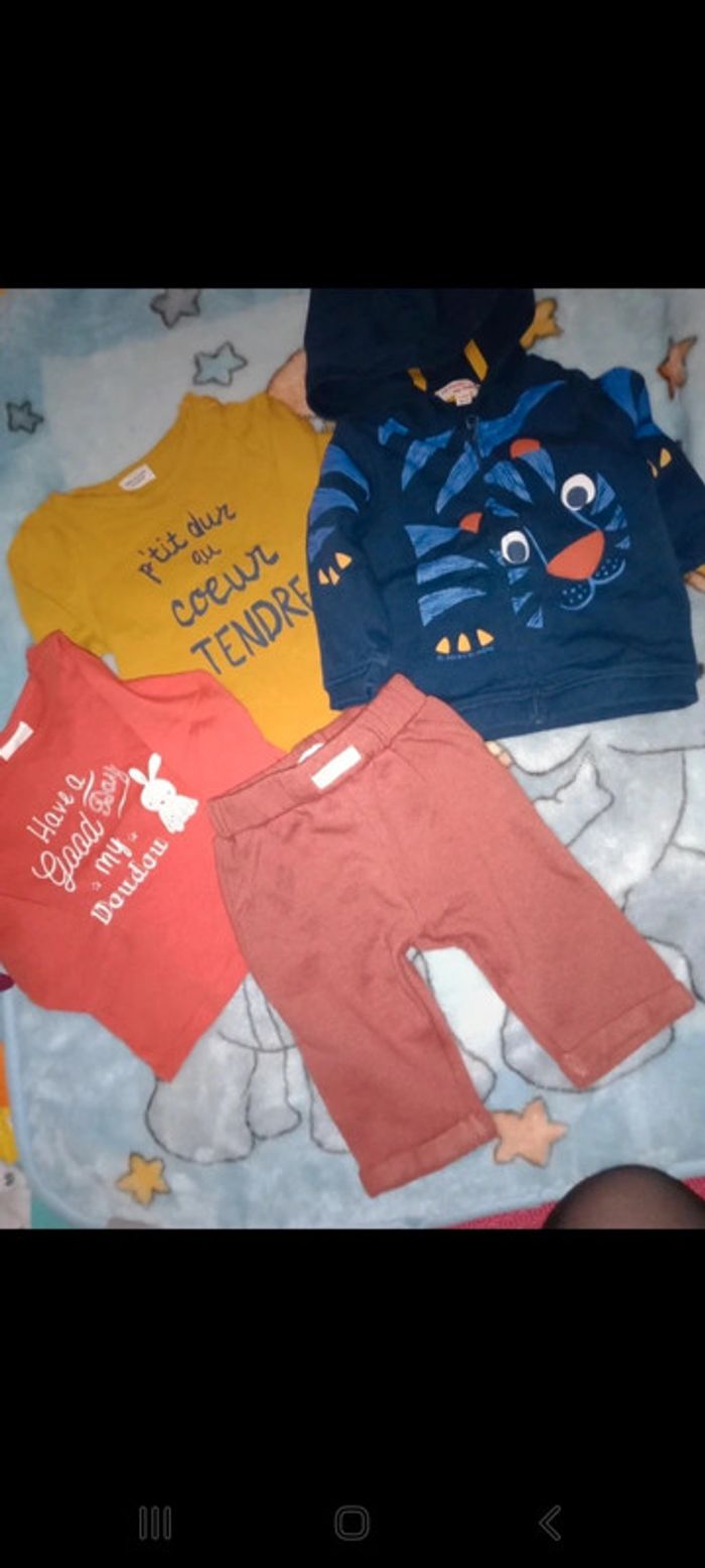 Ensemble 4 pièces 6 mois neuf - photo numéro 3