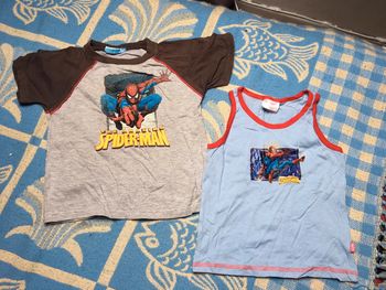 2 tee-shirts Spider-Man 4 ans