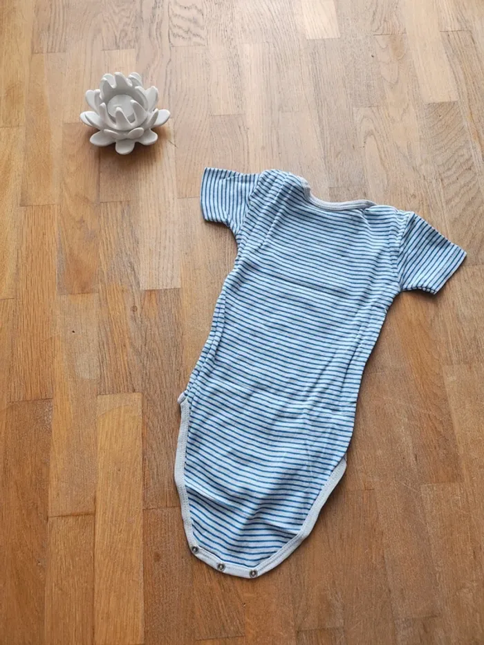 Body bleu - photo numéro 4