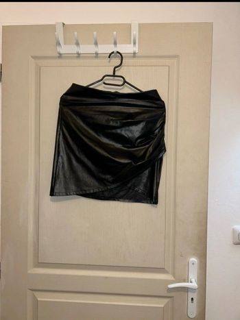 Jupe noir en cuire asymétrique