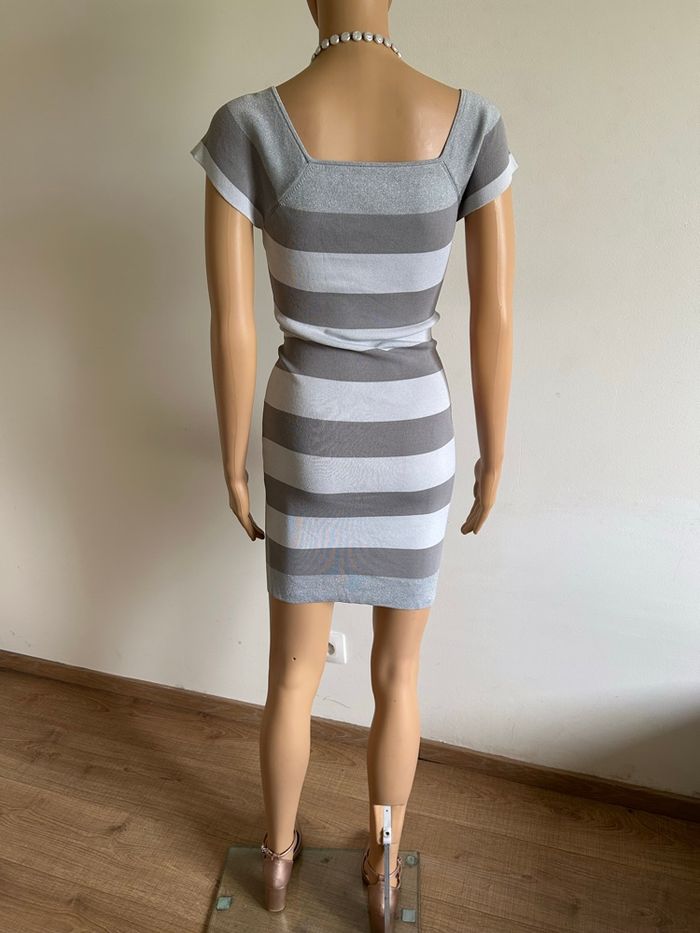 Robe grise et argentée à manches courtes Morgan taille M TBE (taille petit) - photo numéro 6