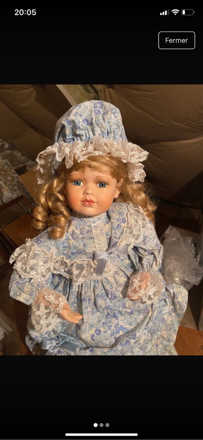 Poupée de collection en porcelaine Victoria de Alberon - photo numéro 2