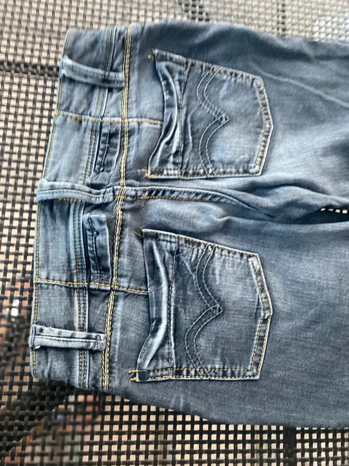 Jean noir Levis w26 L32 - photo numéro 11