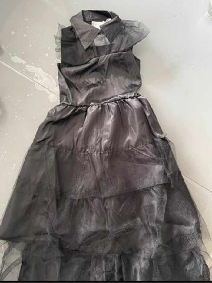 Déguisement robe et perruque Mercredi Addams T 4-6 ans  Neuf - photo numéro 3