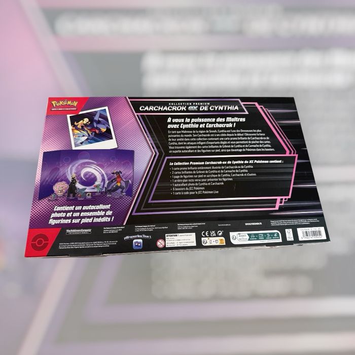 Coffret Pokémon Premium Carchacrok EX de Cynthia – Neuf & Scellé – Edition Collector - photo numéro 3