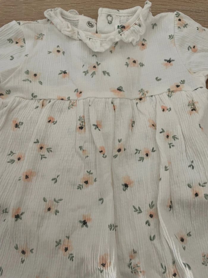 Robe fleurie bébé fille 6 mois - photo numéro 3