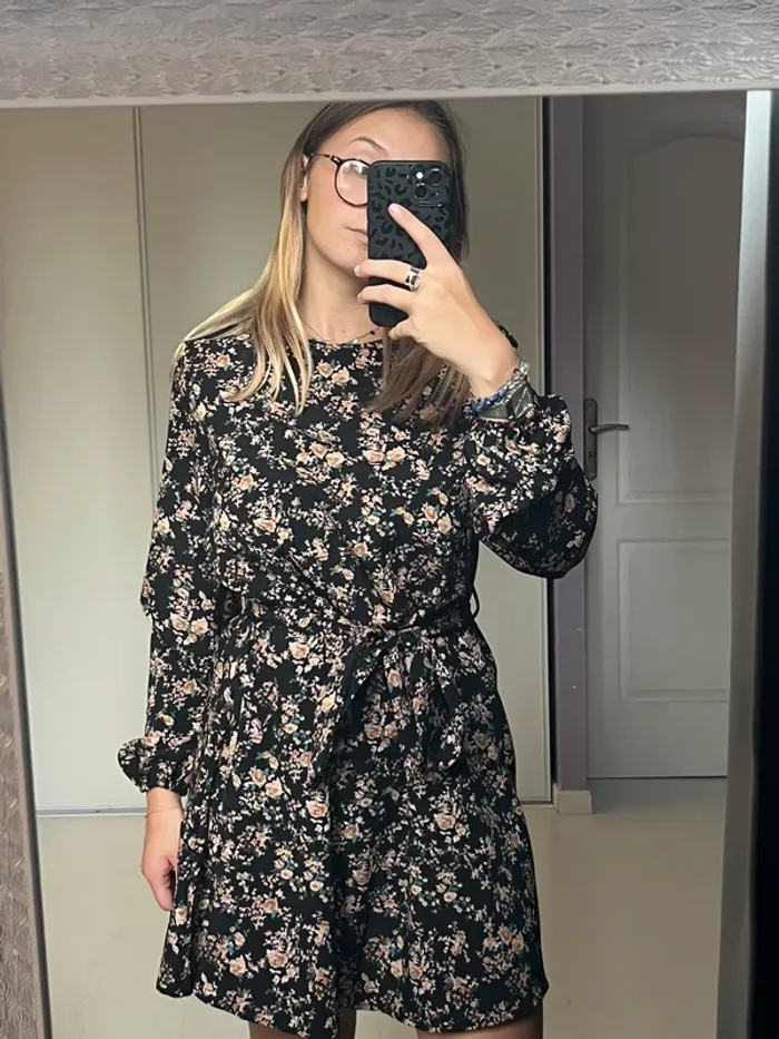 Robe à fleur - photo numéro 3