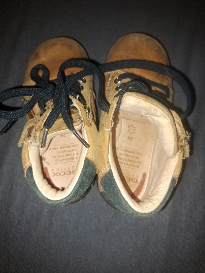 Baskets taille 24 - photo numéro 5