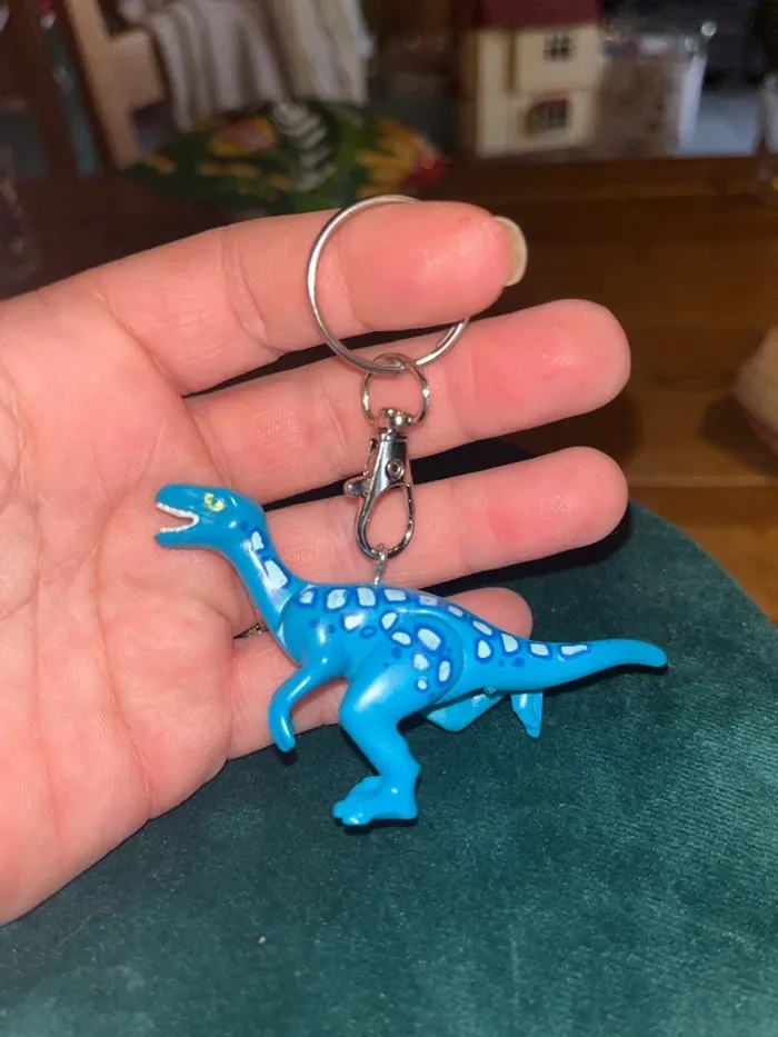 Porte clé playmobil dinosaure bleu - photo numéro 2