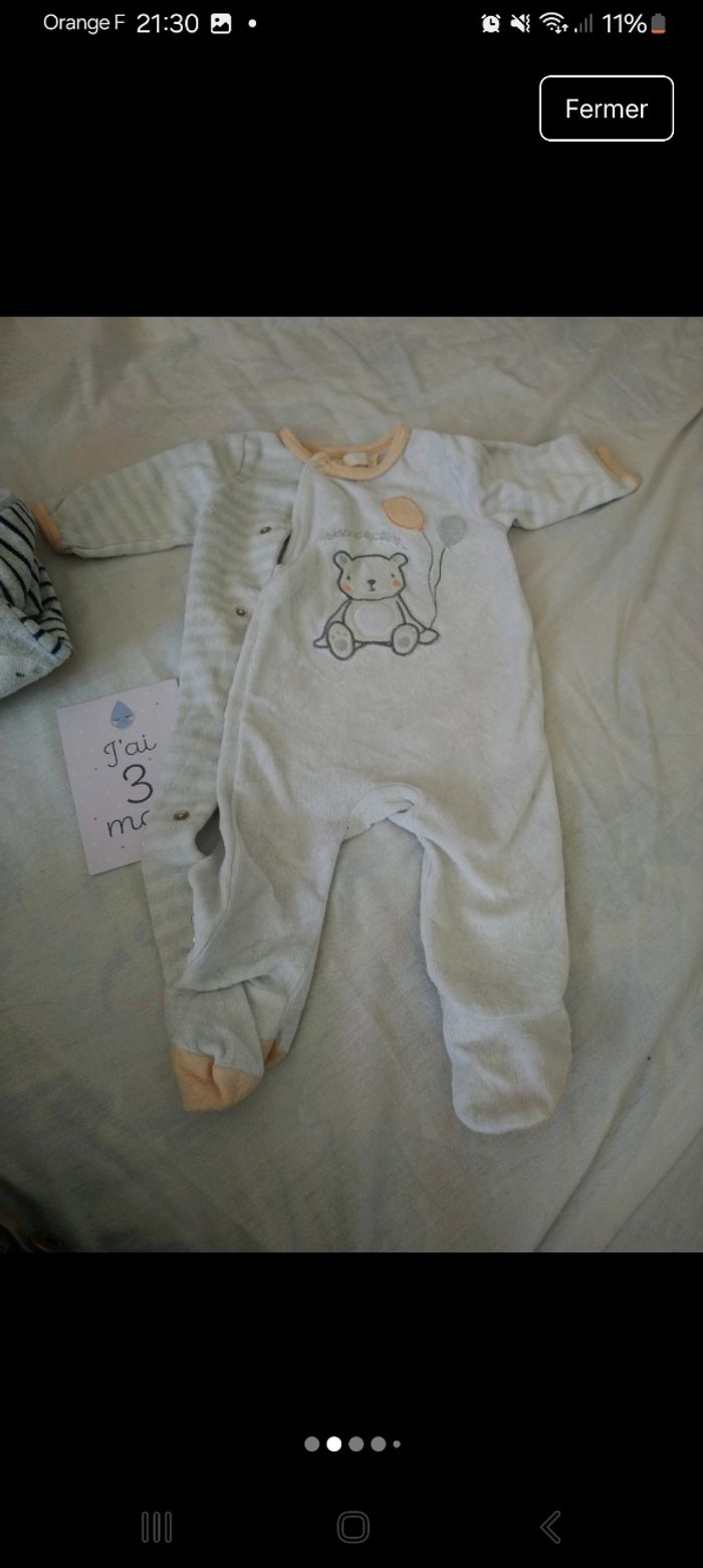 3 pyjamas - photo numéro 2