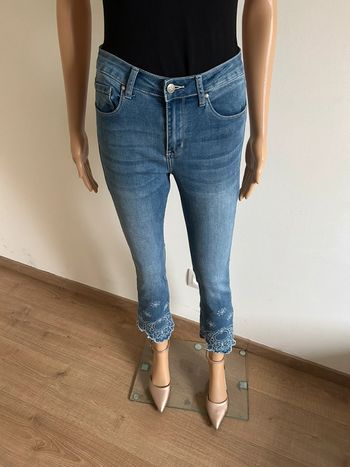 Jean bleu avec broderies Mosquitos taille 36 TBE