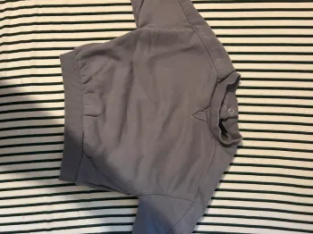 Pull gris
