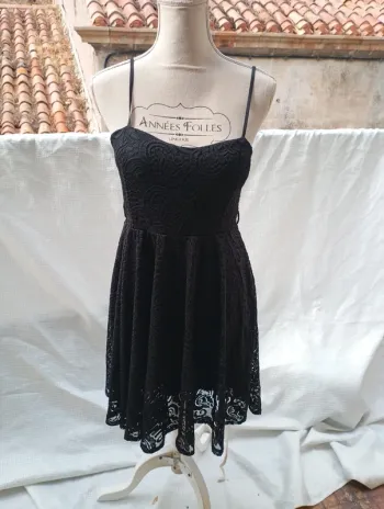 Robe noire en dentelle - Axange taille unique