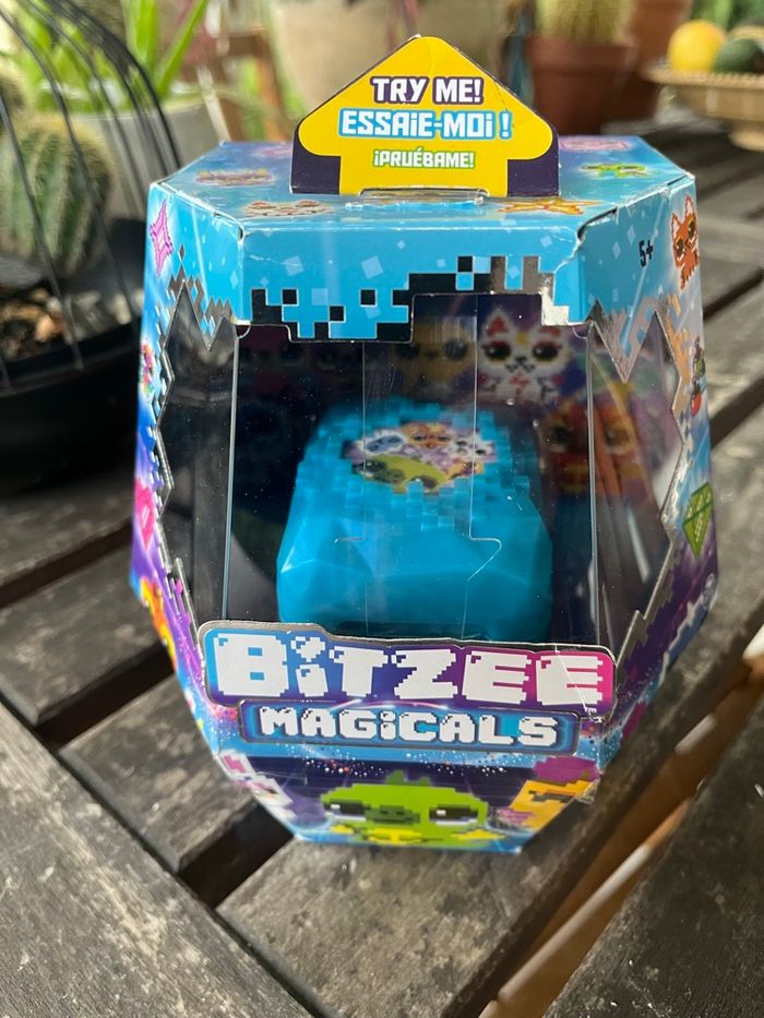 Bitzee magicals interactif bleu neuf