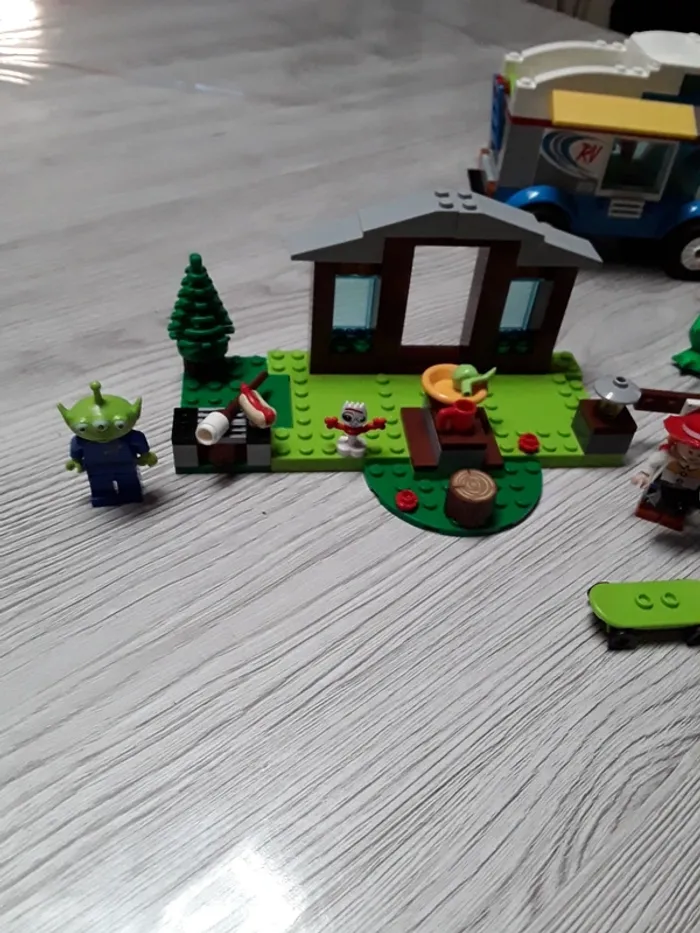 Lego Toy Story camping car - photo numéro 2