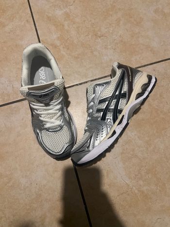 Asics kayano 14 gel taille 41,5 quasi neuf 