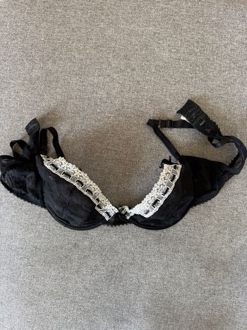 Soutien-gorge Tex Underwear dentelle noir et blanc taille 100C