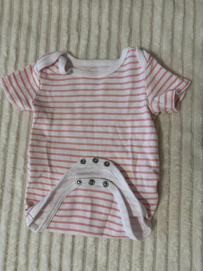 Lot de Bodies - manches longues- blanc, rose - In Extenso - 6 mois - excellent état - photo numéro 3