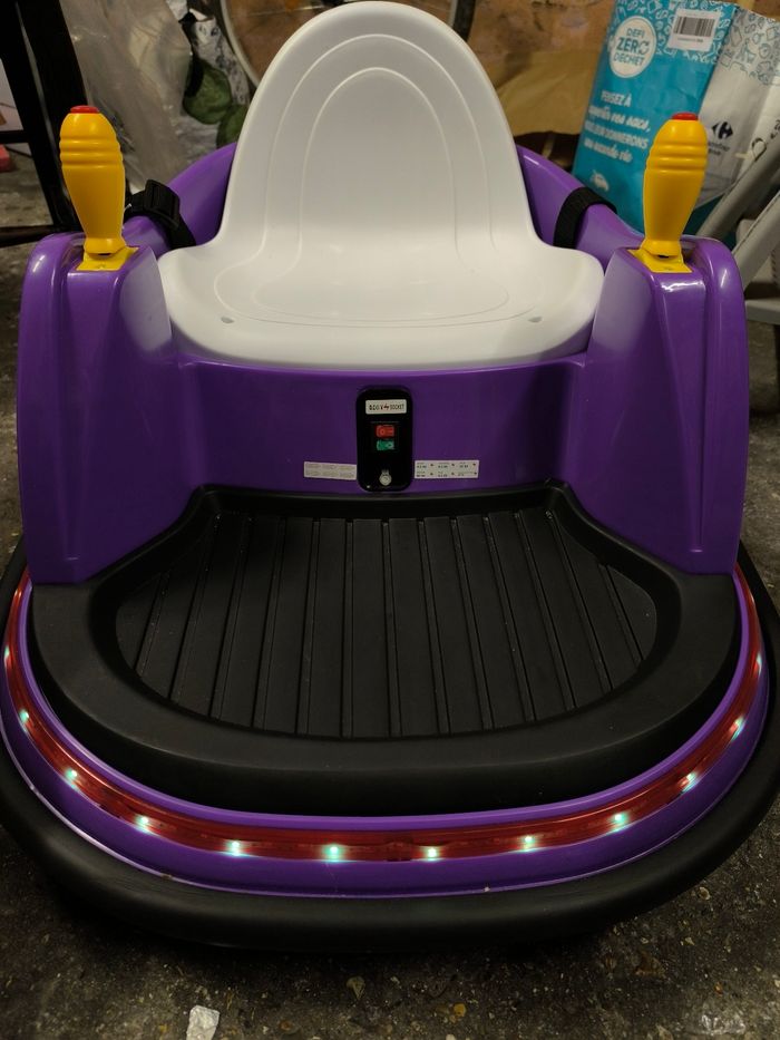 voiture tamponneuse avec télécommande pour les parents - photo numéro 3