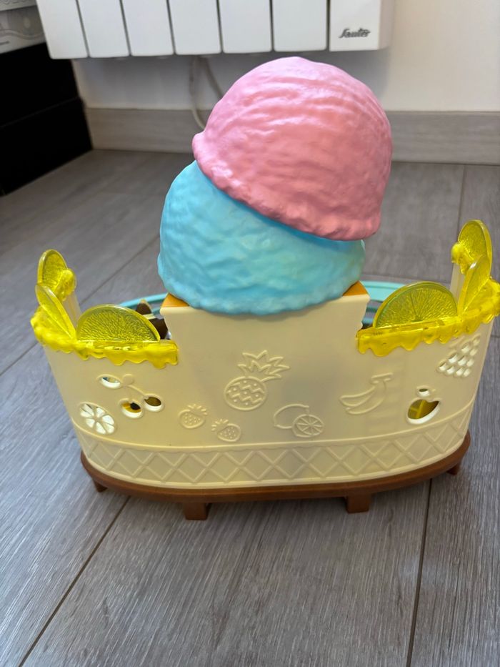 Sylvanian - La glacier de la plage avec sa vendeuse - photo numéro 3