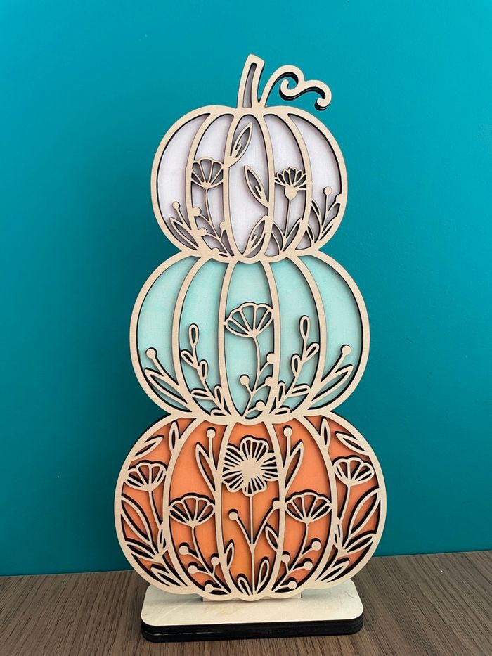 Citrouilles florales en bois